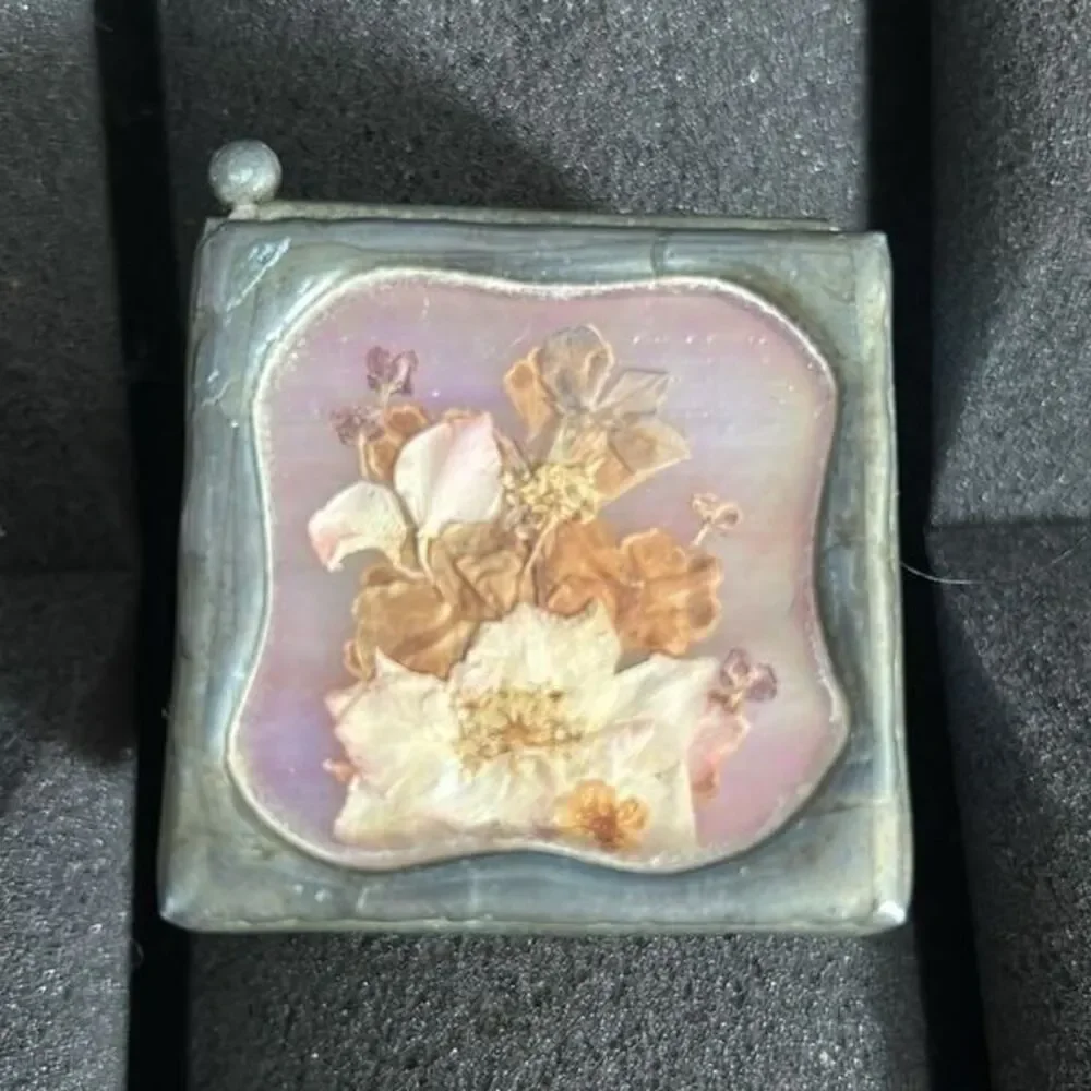 Stained pink glass press flowers 2”x2”x2” trinket box vintage